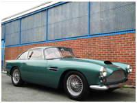 Aston Martin DB4 Series II Superleggera